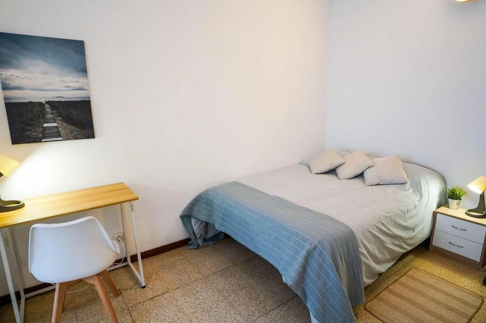Hostal Habitacion Privada En Piso Compartido Lepanto Barcelona