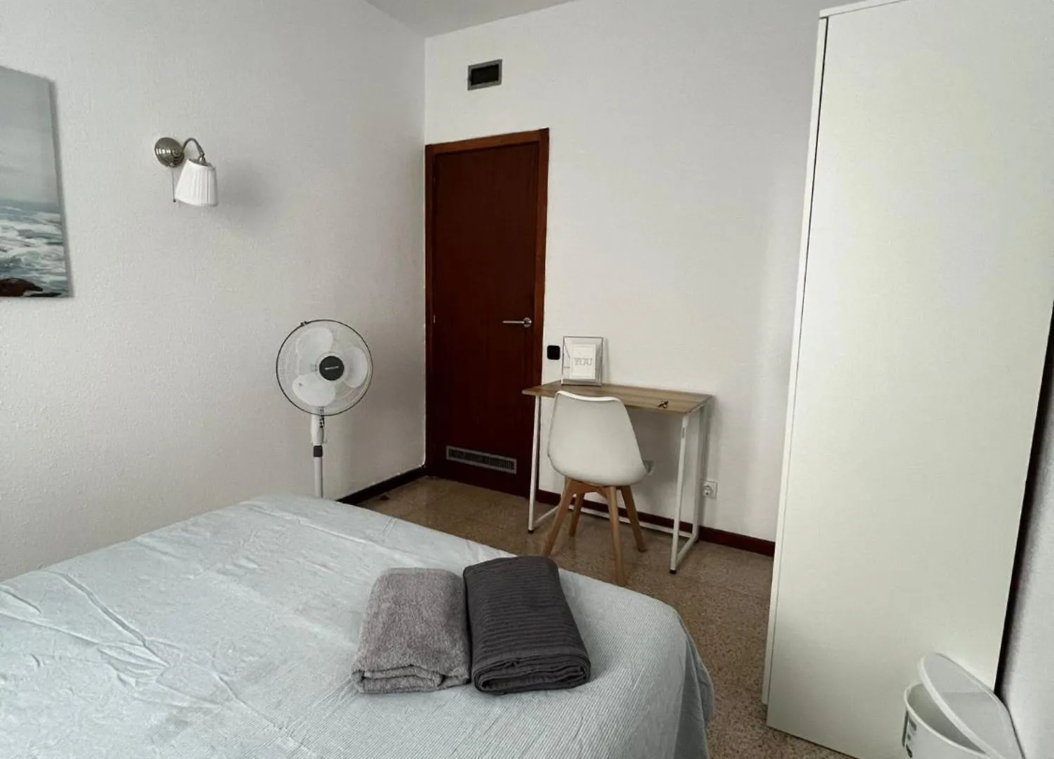 Hostal Habitacion Privada En Piso Compartido Lepanto Barcelona